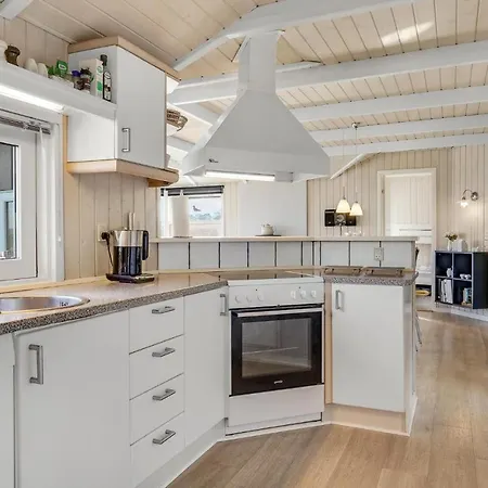 Lovely In Sjolund With Kitchen * Hejls